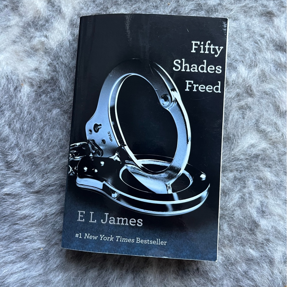 Fifty Shades Freed E.L James NY Best seller Book